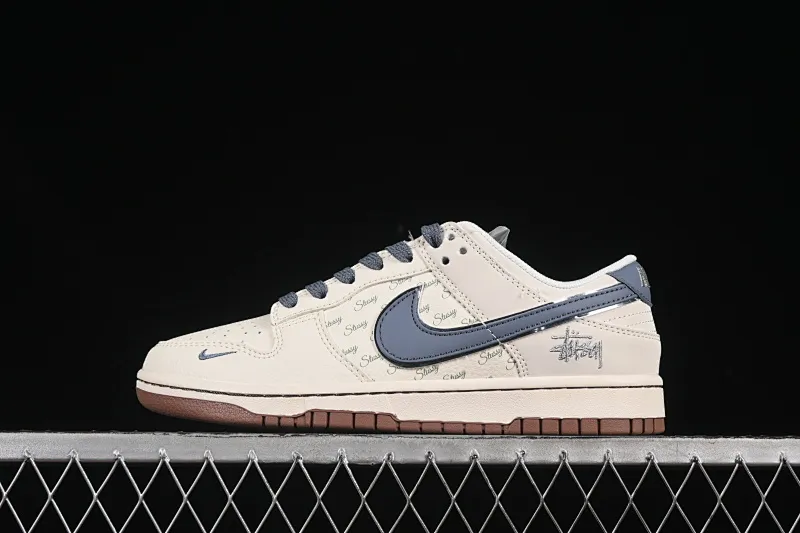 All categories Nk SB Dunk Series Nk SB Dunk Low High-end customized low-top sneakers Nike SB Dunk Low Stusi co-branded light blue brown Anniversary high-end customized low-top casual sneakers ZH2598-247